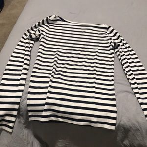 Woman’s long sleeve sweater shirt
